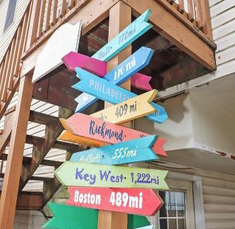 Chincoteague Casa | Blue Chair Bay - Waterfront townhome with Fishing pier!