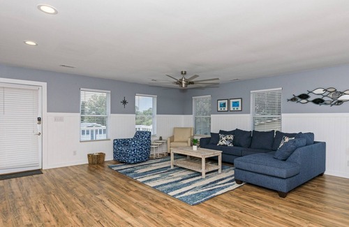 Hampstead Casa | Blue Chicken- Community boat ramp