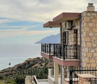 Keratokambos Villa | Blue Coast - Seaside Apartment