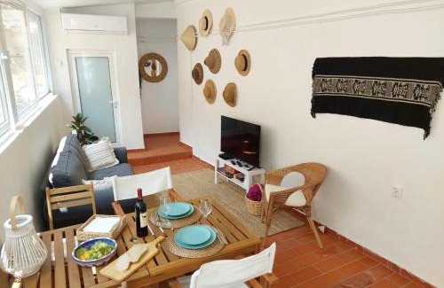 Fonte do Penedo Casa | Blue Dragon River House