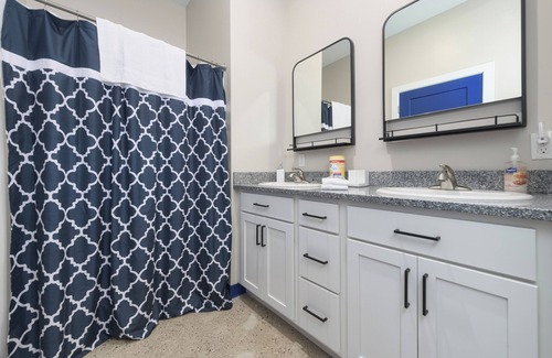 South Haven Condominio | Blue Heaven #2 condo close to beach and town