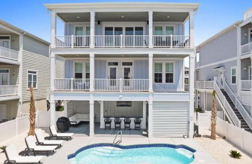 Ocean Isle Beach Casa | Blue Heaven amazing custom home with private heated pool close to beach