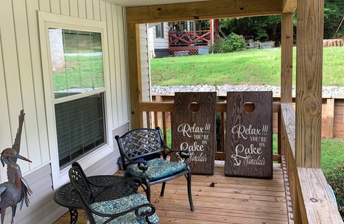 Eatonton Casa | Blue Heron Hideaway on beautiful Lake Sinclair.