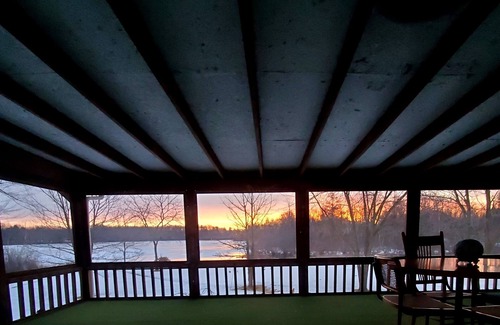 Edmore Casa | Blue Heron Point: Hot Tub, Fireplace, Lakefront, King Bed!