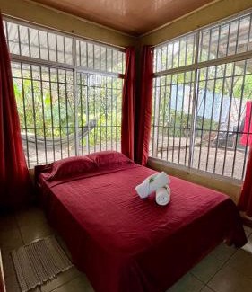 Puerto Jiménez Casa | Blue House with Air-Conditioning