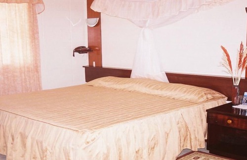 Ngara Hotel | Blue Hut Hotel