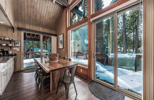 Shaver Lake Cabina | Blue Jay Cabin - Location Goals + Tub Time
