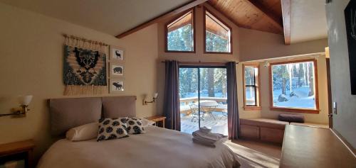 Ponderosa Casa | Blue Jay's Nest Sequoia Cabin in Ponderosa, CA