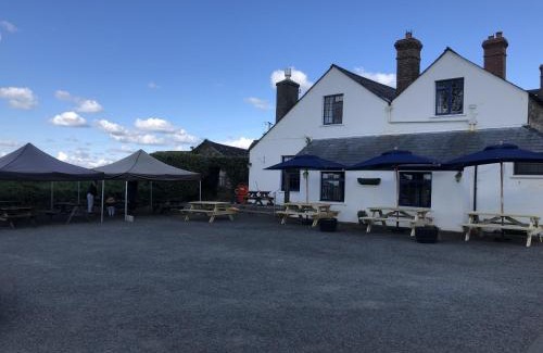 Lewdown Hotel | Blue Lion Inn