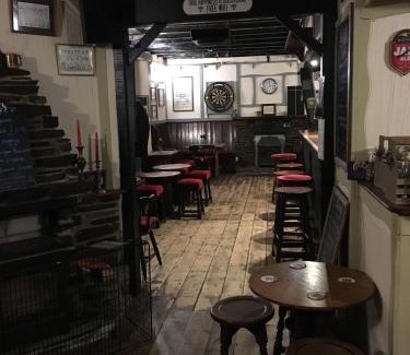 Lewdown Hotel | Blue Lion Inn