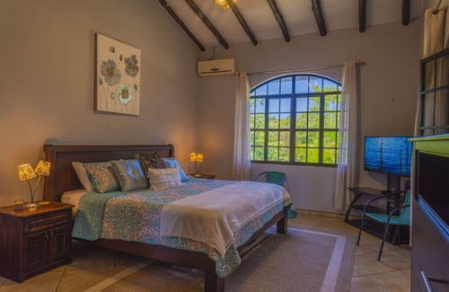 Las Olas Beach Community Casa | Blue Mimosa House Located in Hills of Esterillos Oeste
