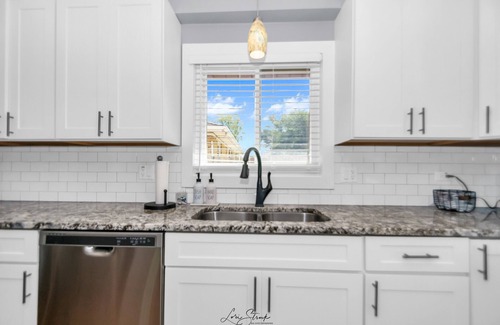 Villa Park Casa | Blue Oasis- cozy modern ranch near everything.