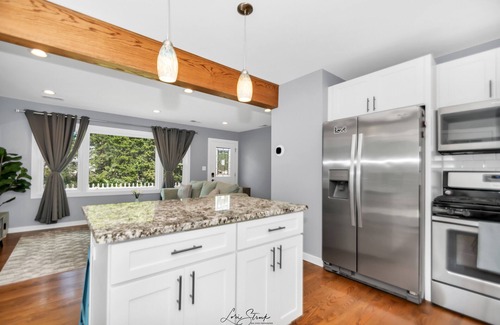 Villa Park Casa | Blue Oasis- cozy modern ranch near everything.