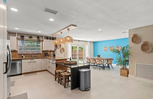 Fontainebleau Casa | Blue Oasis - Heated Pool 5B/3BTH