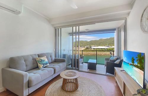 Nelly Bay Hotel | Blue on Blue Studio Room 1222