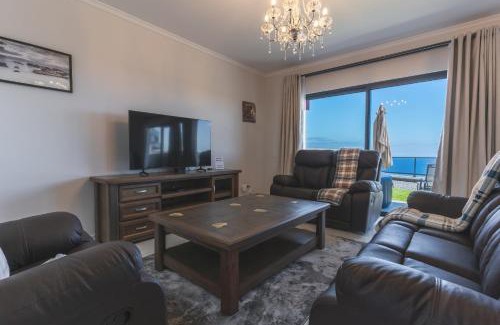 Santa Cruz Casa | Blue Outlook Retreat by Atlantic Holiday