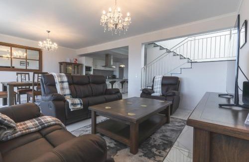 Santa Cruz Casa | Blue Outlook Retreat by Atlantic Holiday