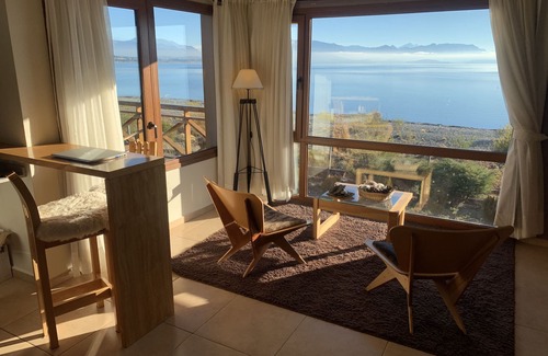 Dina Huapi Hotel | BLUE PARTS - Nahuel Superior 1P In Front of the Lake