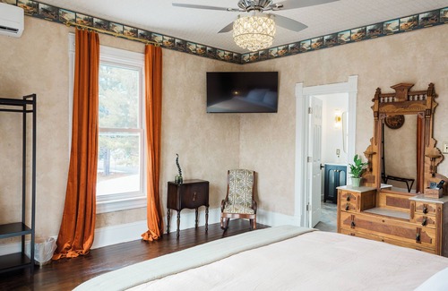 Buena Vista Cama Y Desayuno | Blue Ridge Abbey Bed & Breakfast
