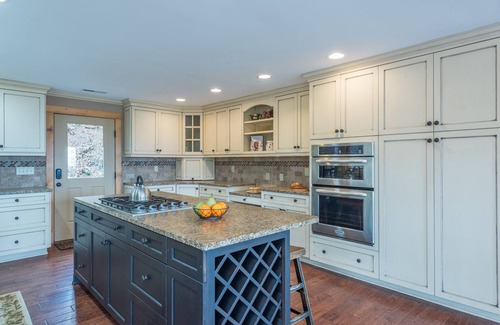 Weaverville Casa | Blue Ridge Bliss | Mountain Home with Hot Tub & Stunning Views!