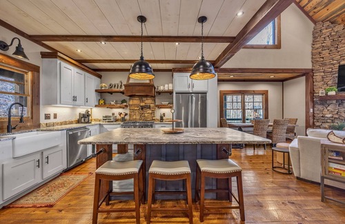 Necowa Cove Casa | Blue Ridge Lake Retreat w/ Hot Tub + All King Beds