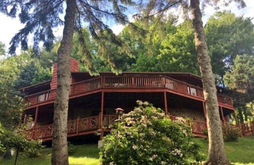 Fleetwood Cabina | Para toda la familia Blue Ridge Mountain Home en Fleetwood Falls