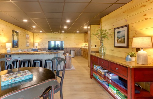 Epworth Cabina | Blue Ridge Vacation Rental w/ Deck & Game Room!