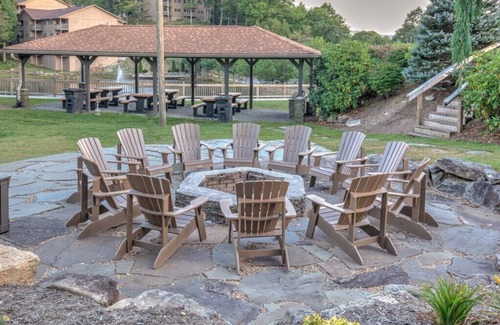 Banner Elk Villa | Blue Ridge Village (Banner Elk) - 2 Bedroom Villa