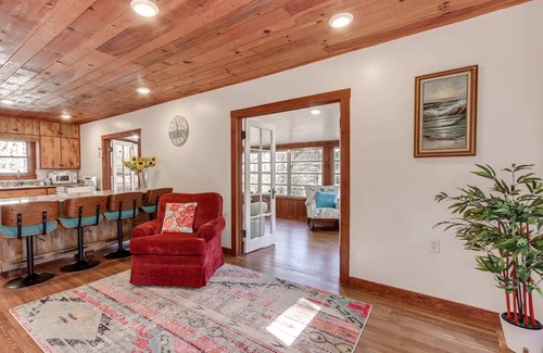 Blue Ridge Cabina | Blue River Charming cabin access to river, Blue Ridge.