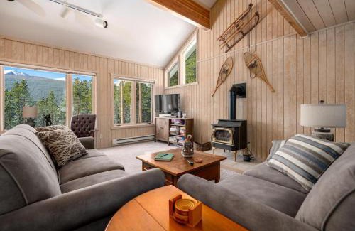 Blue River Casa | Blue River Pines Home Peaceful Hot Tub Views