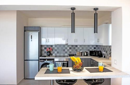 Benitses Apartamento | Blue Sea Benitses - Beachfront Apartment