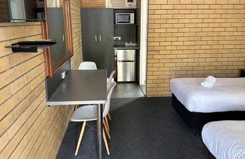 East Toowoomba Hotel | Blue Violet Motor Inn