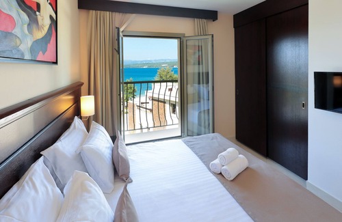 Zidarici Hotel | Blue Waves Resort