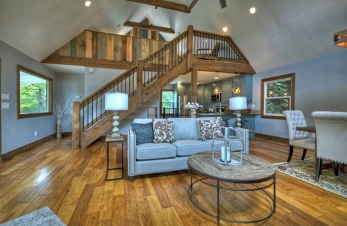 Blue Ridge Casa | Blueberry Ridge| Book 2 nights, stay 3 nights!