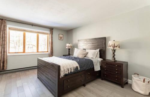 Liberty Casa | Bluebird Manor on the Water, 2 Acres & Amenities