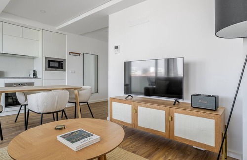 Casal da Ladeira Apartamento | Blueground | Alvalade, terrace, nr Campo Grande