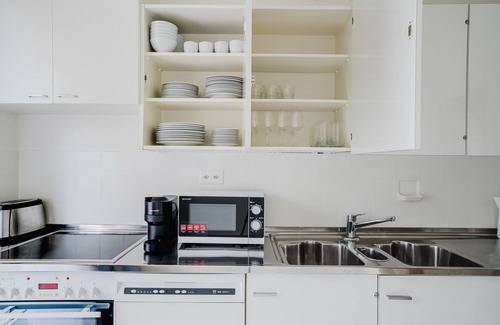 Alt-Wiedikon Apartamento | Blueground | Enge, balcony & w/d, nr market