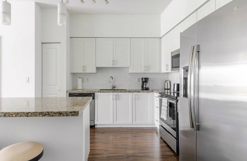 Miramar Apartamento | Blueground | Miramar, pool, nr C.B. Smith Park