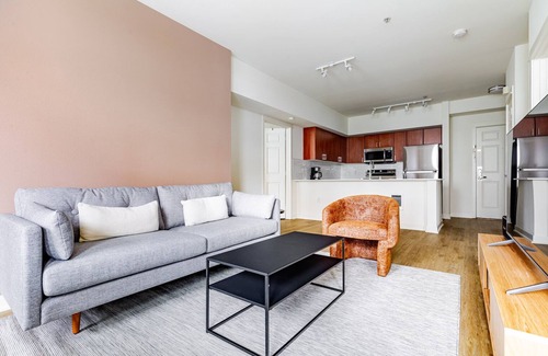 Northwest Bellevue Apartamento | Blueground | NW Bellevue, gym & bbq, nr park