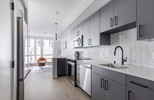 Redmond Apartamento | Blueground | Redmond, pool & AC, nr park