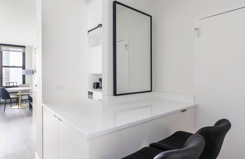 Rush and Division Apartamento | Blueground | Rush & Division, pool, nr Millennium Park