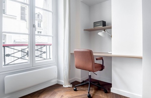 Quartier de la Place-Vendome Apartamento | Blueground | Saint-Honoré, nr opera