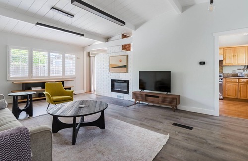East San Mateo Apartamento | Blueground | Shoreview, view, nr Shoreline Park