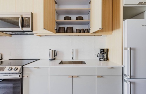 East Somerville Apartamento | Blueground | Somerville, gym & AC, nr Assembly