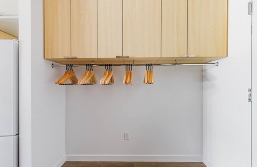 East Somerville Apartamento | Blueground | Somerville, gym & AC, nr Assembly