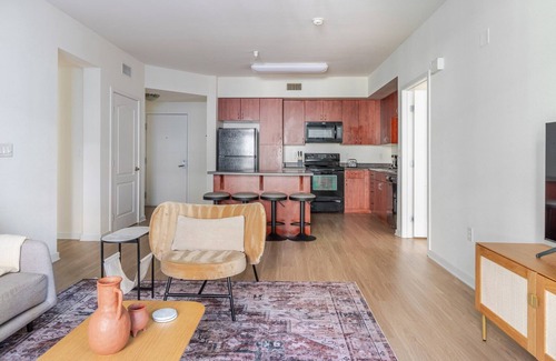 Union City Apartamento | Blueground | Union City, pool, nr Union Square