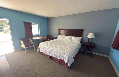 Ironto Hotel | BlueJay Motel - Salem - Roanoke I-81