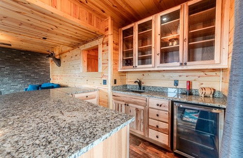 Boomer Cabina | Blueridge Mtn Cabin Million Dollar View on Majestic Mtn Hot Tub Wifi Fire Pit