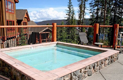 Four O'Clock Cabina | BlueSky Ski-In / ski-Out condominio de lujo, balcón privado, a pie de histórico dwtn