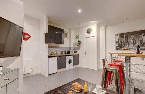 Quartier de la Folie-Mericourt Apartamento | Bluestay 200 - Superb apartment